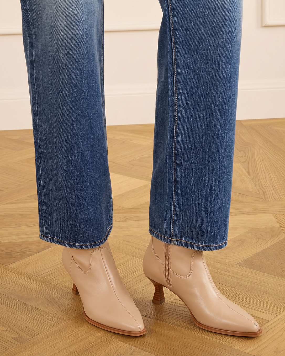 Pointed Toe Ankle Boot Tan
