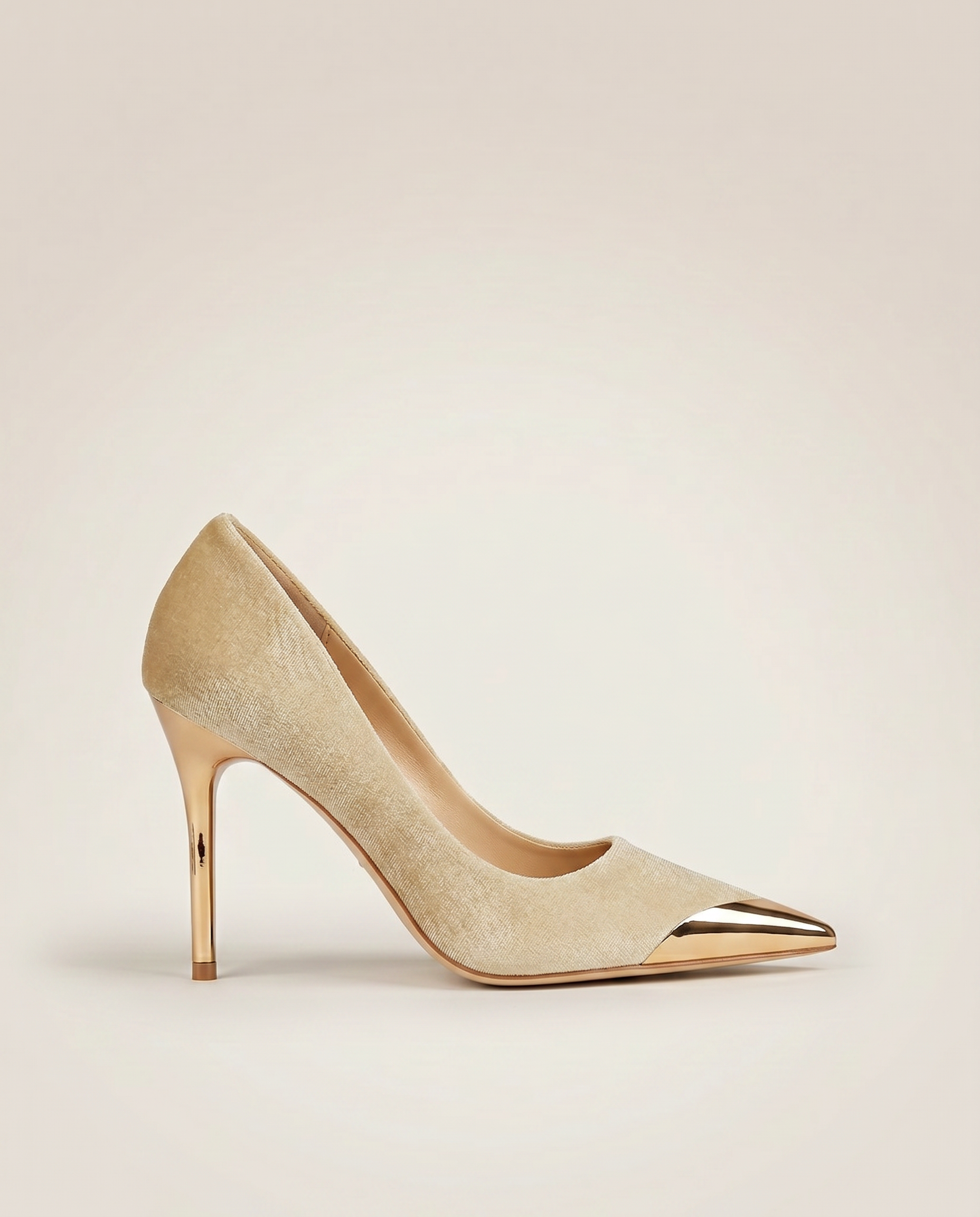 Metal Cap 75mm Pointed Toe Pump