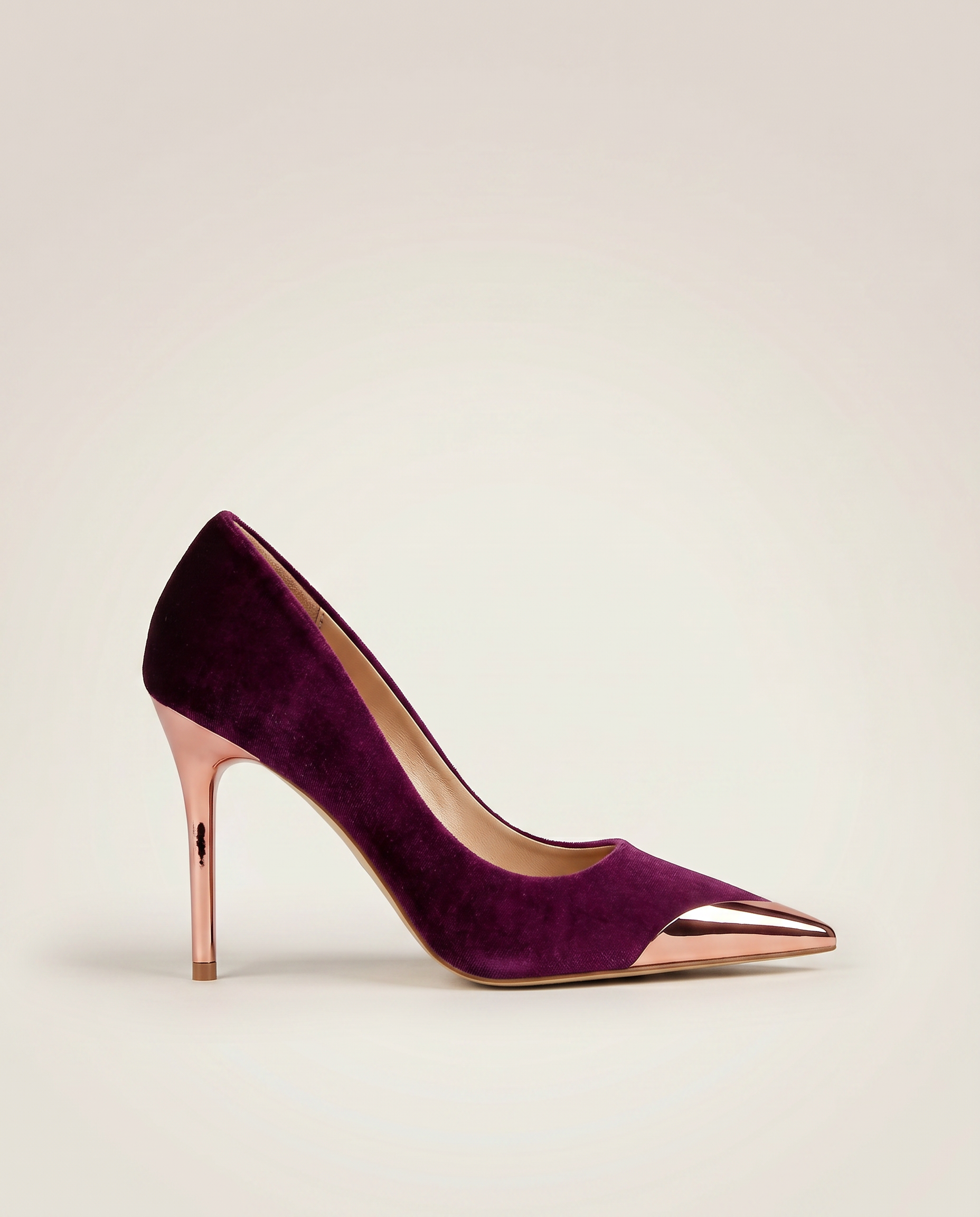 Metal Cap 75mm Pointed Toe Pump